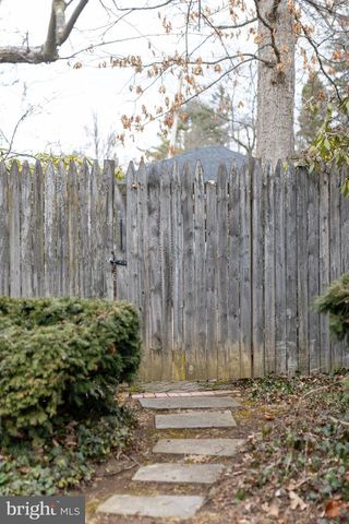 305 E HAMILTON AVE, State College, PA 16801