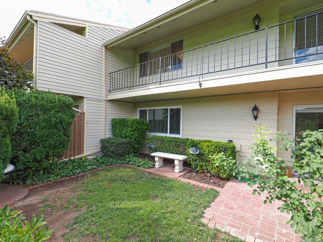 5263 S SPRING HOUSE LN, Murray, UT 84107