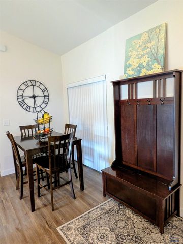 846 PETROS DR, Rapid City, SD 57701
