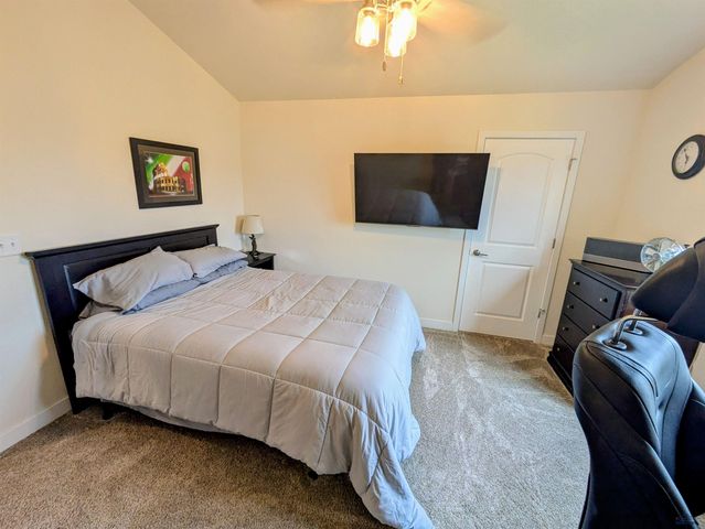 846 PETROS DR, Rapid City, SD 57701