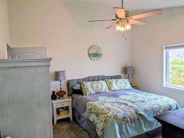 846 PETROS DR, Rapid City, SD 57701