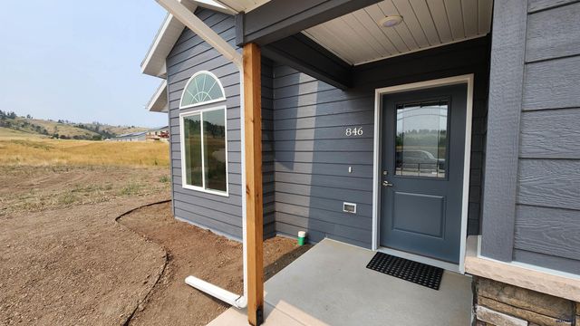 846 PETROS DR, Rapid City, SD 57701