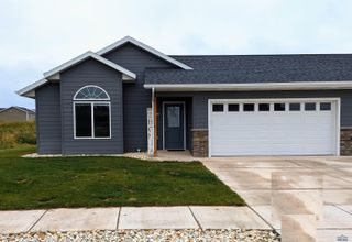 846 PETROS DR, Rapid City, SD 57701