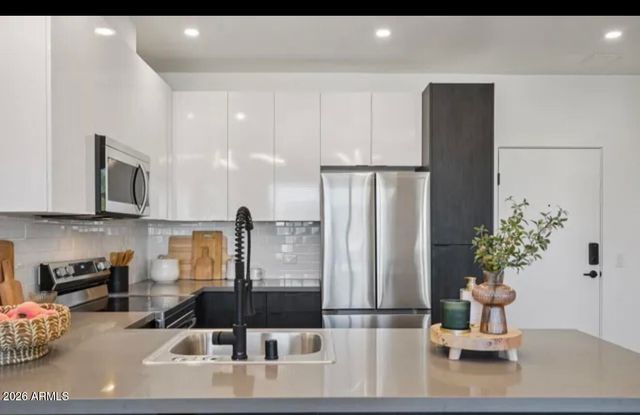 1030 N 1st Street 301, Phoenix, AZ 85004