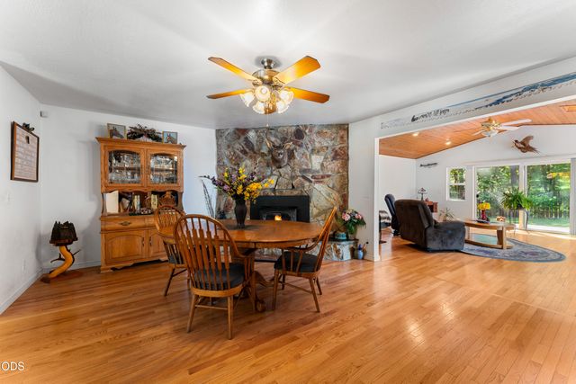 370 Horseshoe Drive, Grants Pass, OR 97526