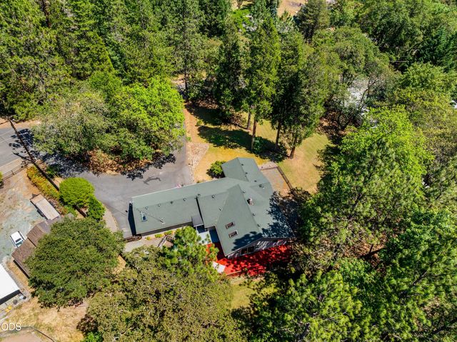 370 Horseshoe Drive, Grants Pass, OR 97526