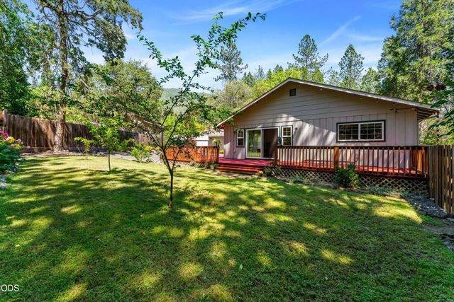 370 Horseshoe Drive, Grants Pass, OR 97526