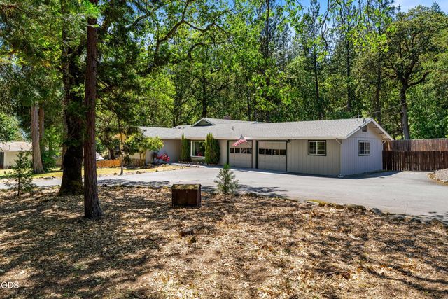 370 Horseshoe Drive, Grants Pass, OR 97526