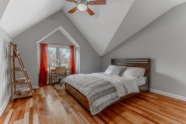 6352 W GIDDINGS Street, Chicago, IL 60630