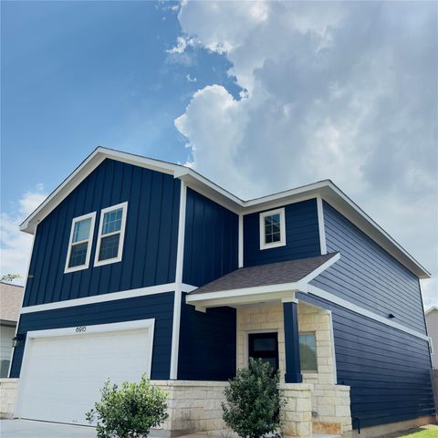 6915 Tiznow LN, Buda, TX 78610
