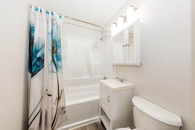 4405 S Pennsylvania AVENUE, Saint Francis, WI 53235