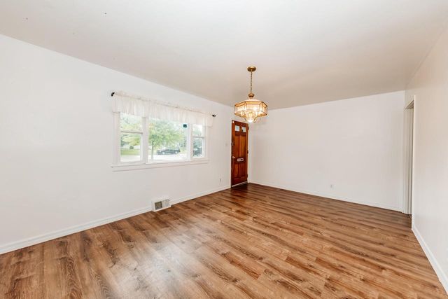 4405 S Pennsylvania AVENUE, Saint Francis, WI 53235