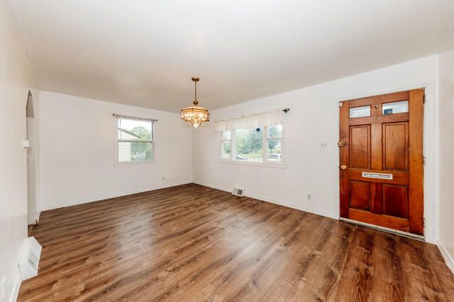 4405 S Pennsylvania AVENUE, Saint Francis, WI 53235