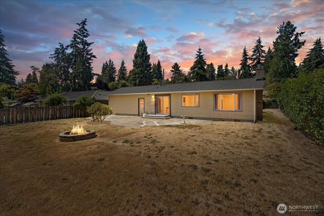 1016 S 203rd Street, Des Moines, WA 98198