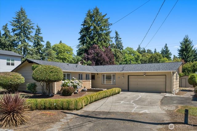 1016 S 203rd Street, Des Moines, WA 98198