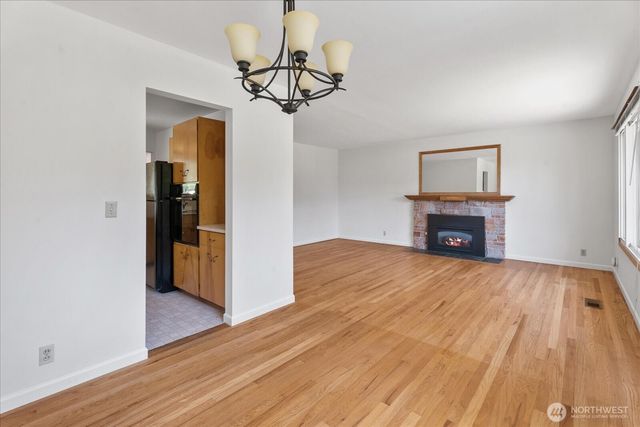 1016 S 203rd Street, Des Moines, WA 98198
