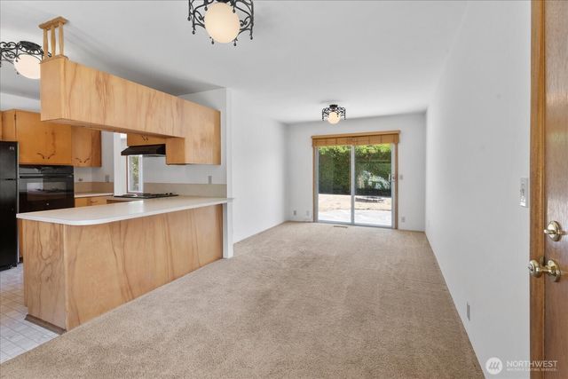 1016 S 203rd Street, Des Moines, WA 98198