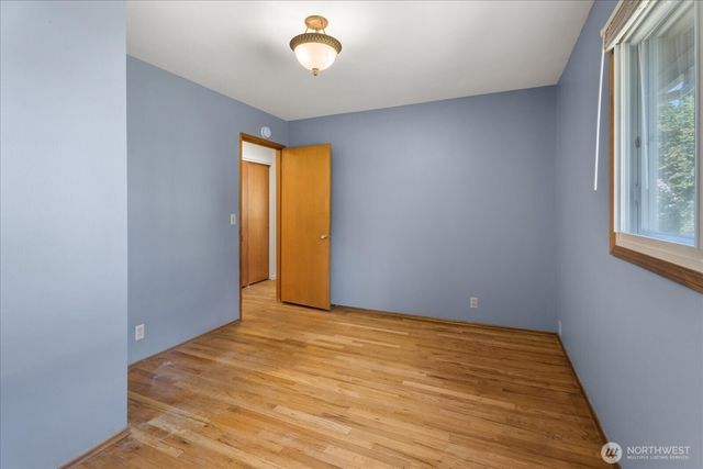 1016 S 203rd Street, Des Moines, WA 98198