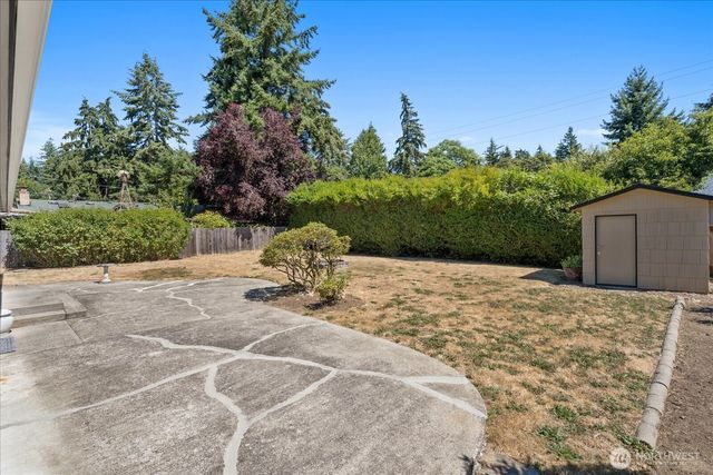 1016 S 203rd Street, Des Moines, WA 98198