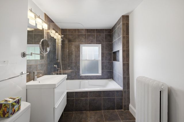 3-5 Newsome Park 2, Boston, MA 02130