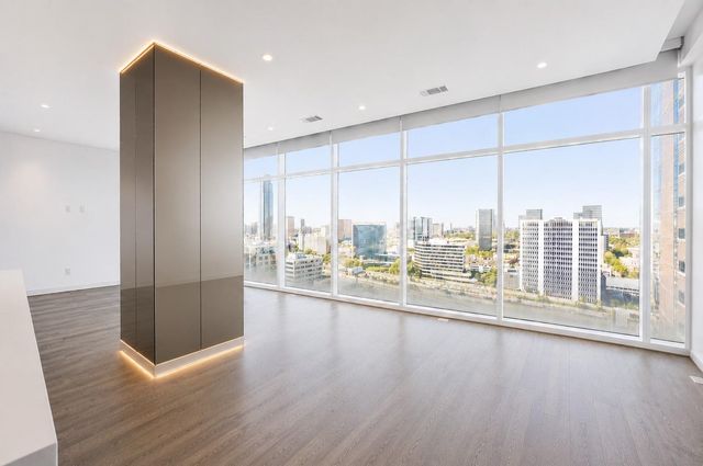 4521 San Felipe Street 1704, Houston, TX 77027
