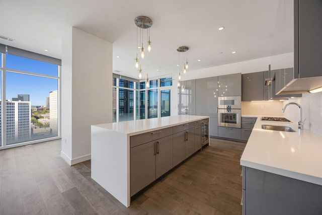 4521 San Felipe Street 1704, Houston, TX 77027