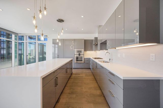 4521 San Felipe Street 1704, Houston, TX 77027
