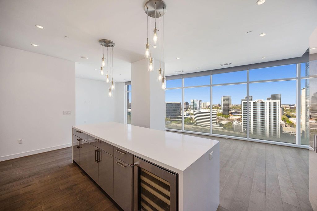 4521 San Felipe Street 1704, Houston, TX 77027