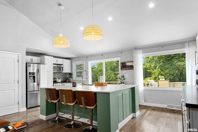 108 CUMMINGS Court, Creve Coeur, IL 61610