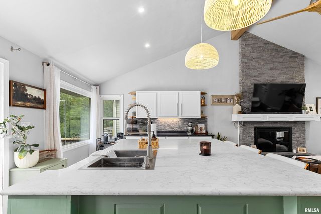 108 CUMMINGS Court, Creve Coeur, IL 61610