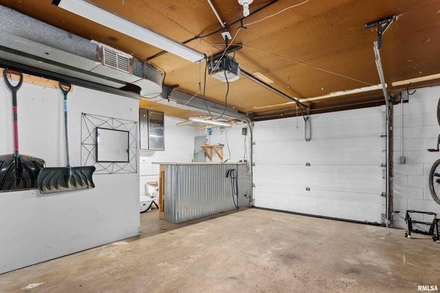 108 CUMMINGS Court, Creve Coeur, IL 61610