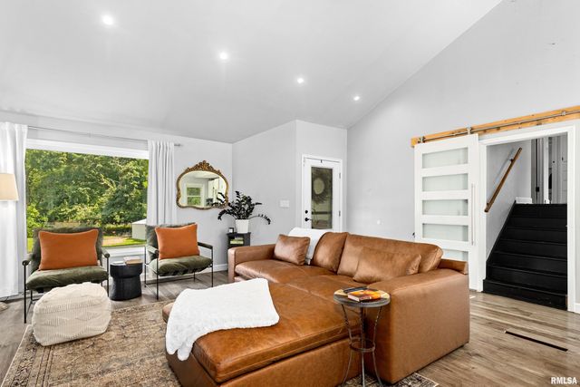 108 CUMMINGS Court, Creve Coeur, IL 61610