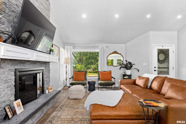 108 CUMMINGS Court, Creve Coeur, IL 61610