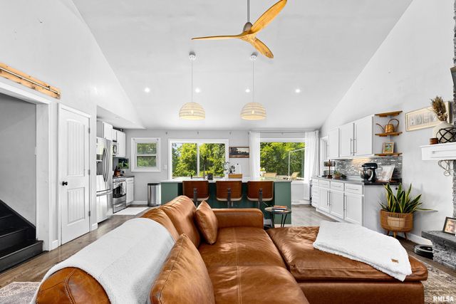 108 CUMMINGS Court, Creve Coeur, IL 61610