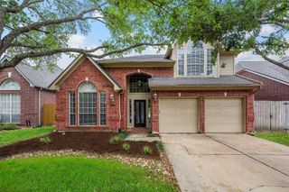 1123 Misty Lake Drive, Sugar Land, TX 77498