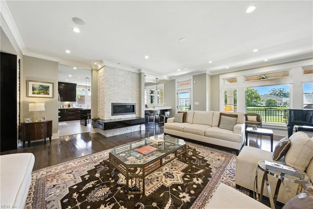1244 Knights Bridge LN, Virginia Beach, VA 23455