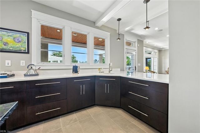 1244 Knights Bridge LN, Virginia Beach, VA 23455