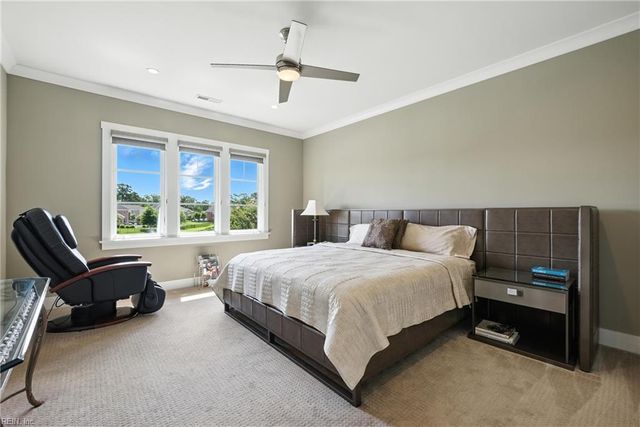 1244 Knights Bridge LN, Virginia Beach, VA 23455