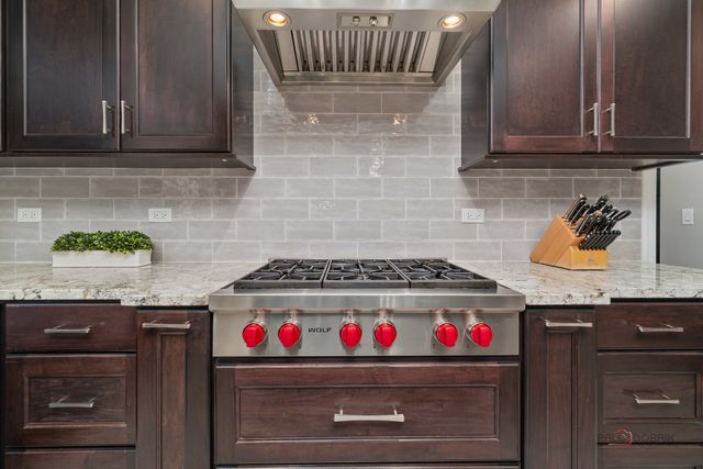 4811 Preserve Parkway, Long Grove, IL 60047