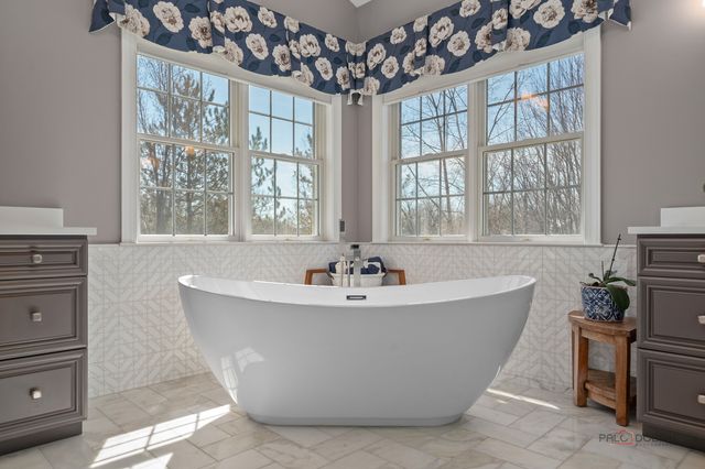 4811 Preserve Parkway, Long Grove, IL 60047