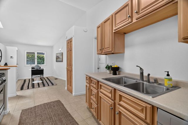 3940 Bannister Rd, Fair Oaks, CA 95628