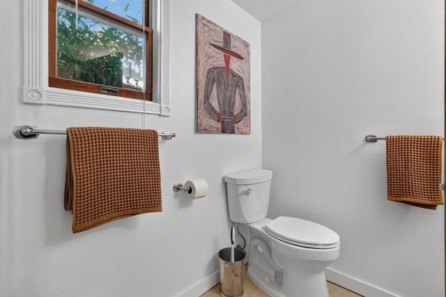 3940 Bannister Rd, Fair Oaks, CA 95628