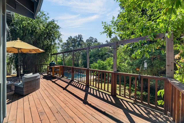 3940 Bannister Rd, Fair Oaks, CA 95628