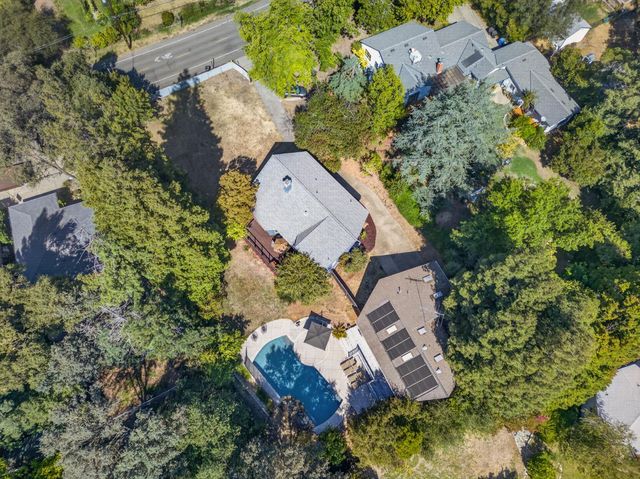 3940 Bannister Rd, Fair Oaks, CA 95628