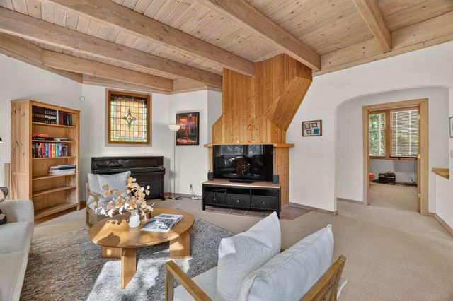 3940 Bannister Rd, Fair Oaks, CA 95628