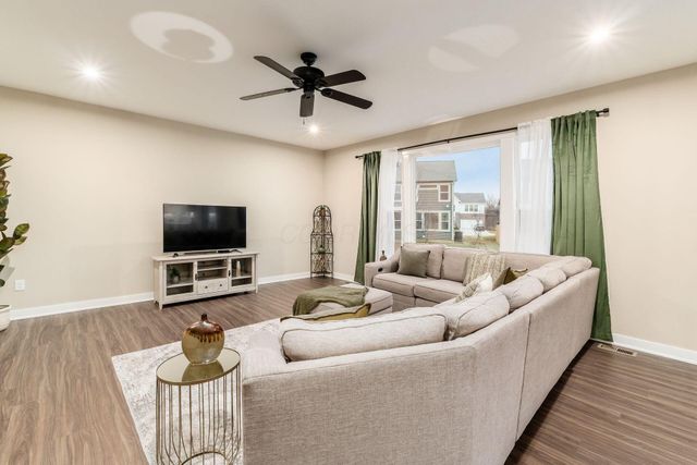 8454 Bova Court, Pickerington, OH 43147