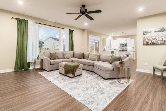 8454 Bova Court, Pickerington, OH 43147