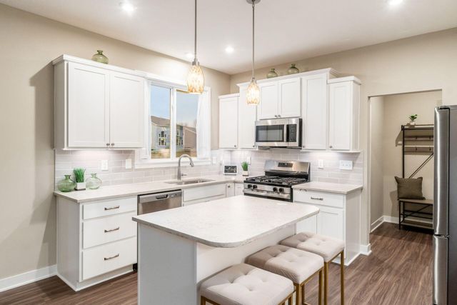 8454 Bova Court, Pickerington, OH 43147