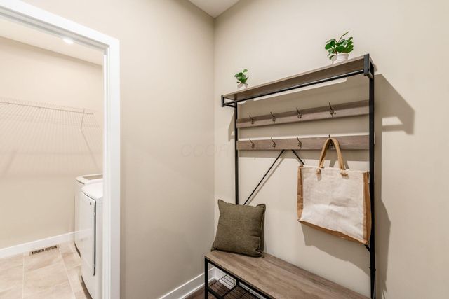 8454 Bova Court, Pickerington, OH 43147