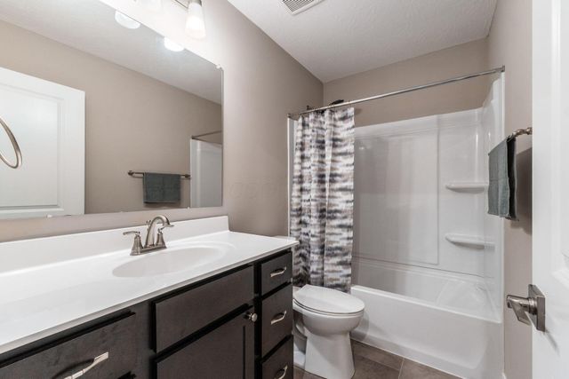 8454 Bova Court, Pickerington, OH 43147